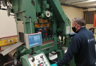 HV Wooding machine in action